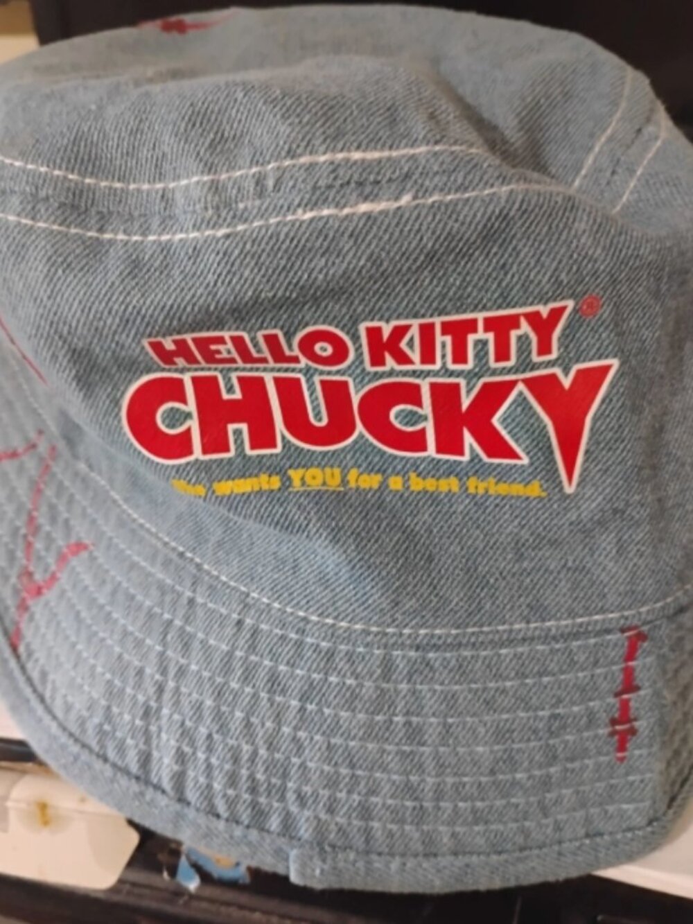 2023 Universal Studios Halloween Horror Nights Hello Kitty X Chucky Bucket Hat - Picture 2 of 4